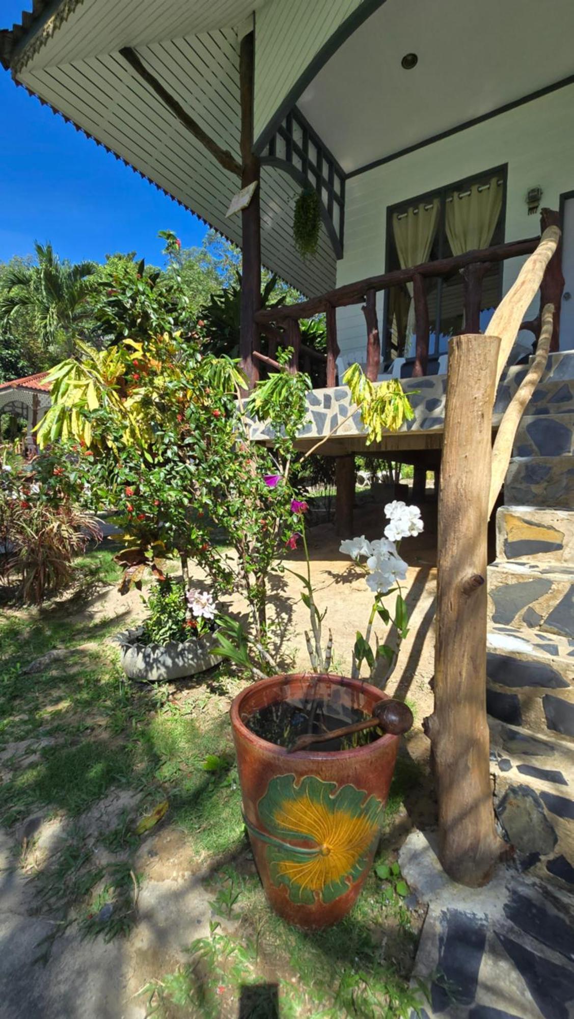 Hotel Koh Kood Garden House Ban Lak Uan Esterno foto
